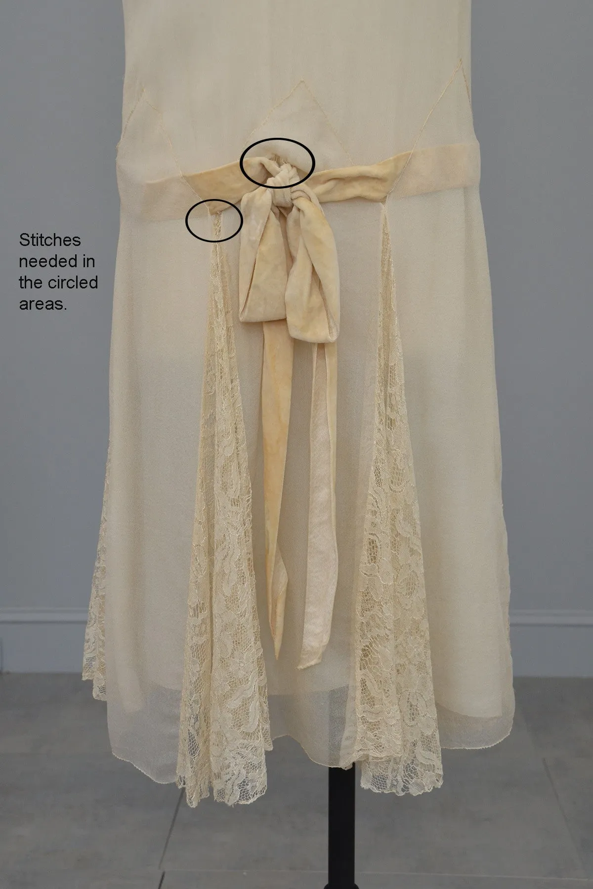 1920s Cream Chiffon Lace and Velvet Flapper Dress