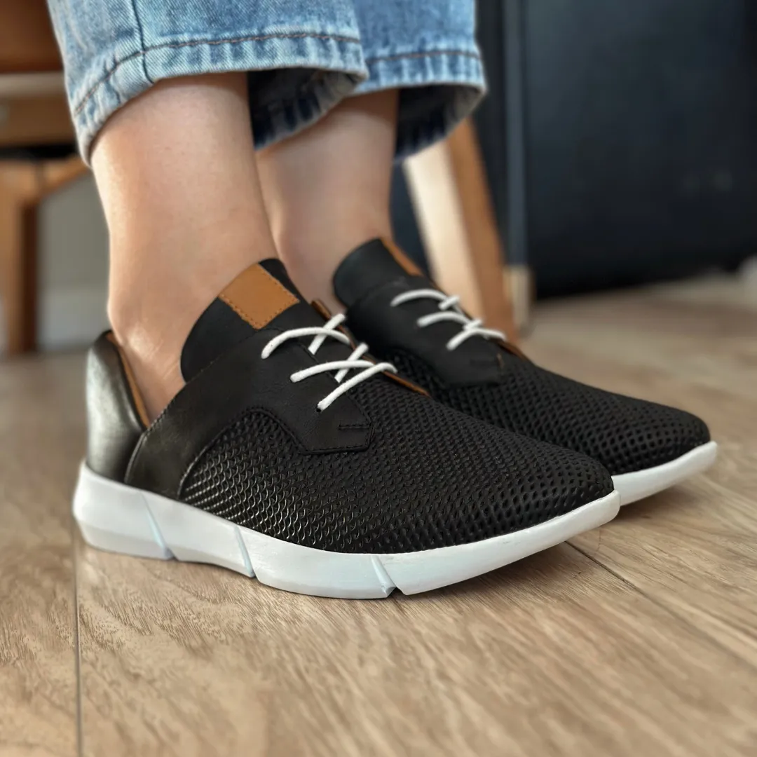 Elska Vayah Solid Black Sneakers